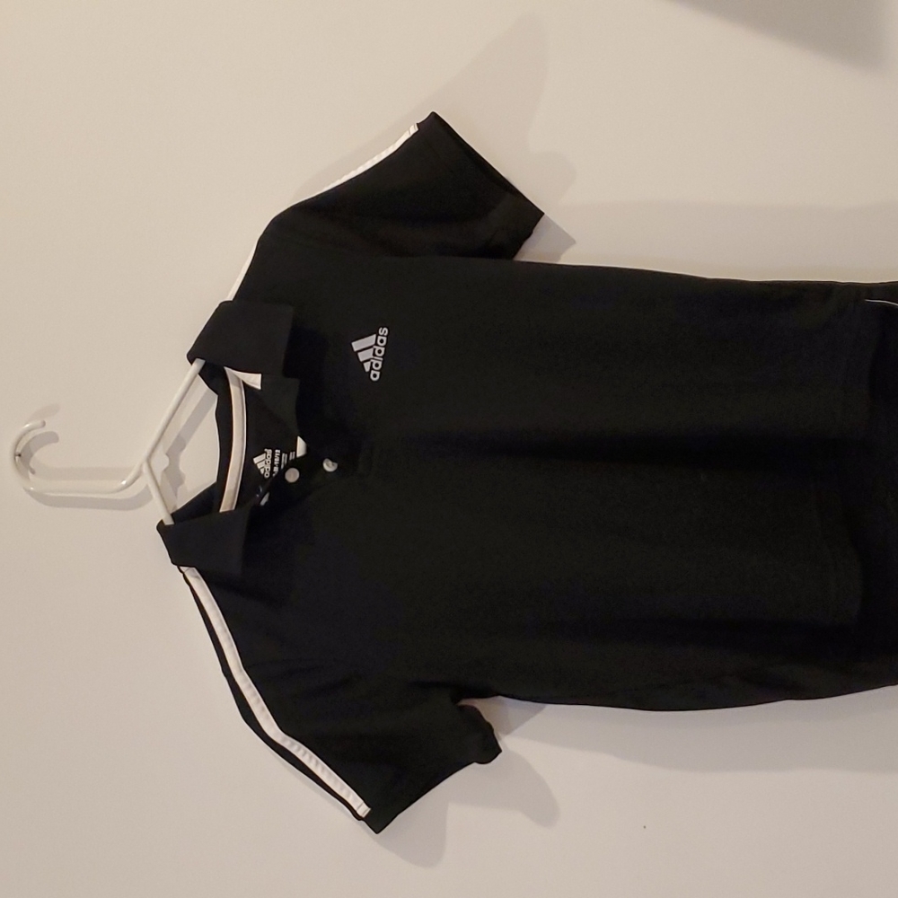 Kids adidas shirt m-m 10/12
